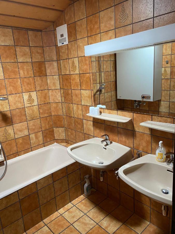 Appartement Latschen - Ferienhaus Бад Кляйнкирххайм Экстерьер фото