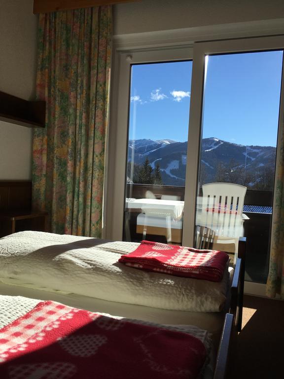 Appartement Latschen - Ferienhaus Бад Кляйнкирххайм Экстерьер фото